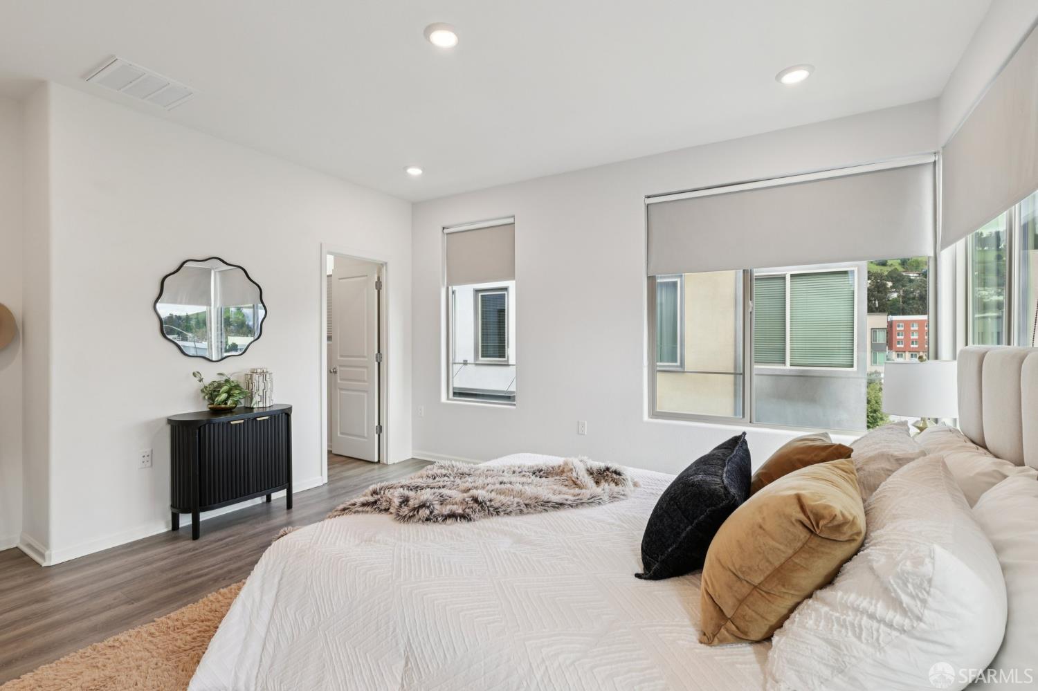 Detail Gallery Image 20 of 41 For 25422 Parklane Dr, Hayward,  CA 94544 - 4 Beds | 3/1 Baths