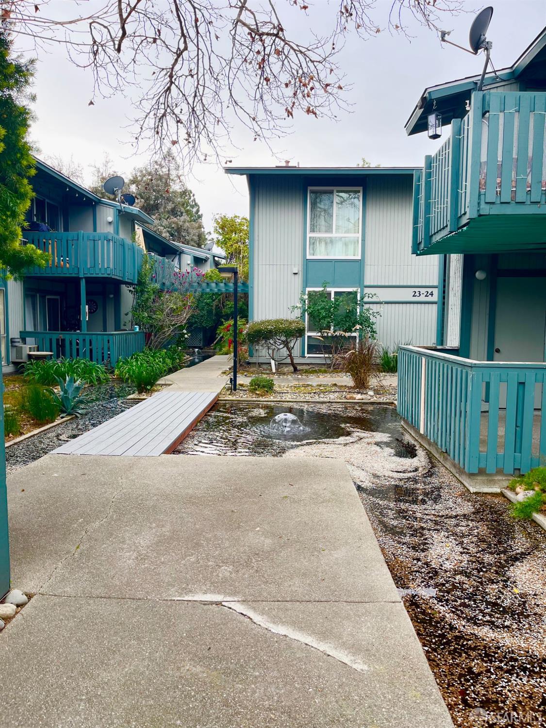 Detail Gallery Image 2 of 14 For 1036 Oak Grove Rd #23,  Concord,  CA 94521 - 1 Beds | 1 Baths