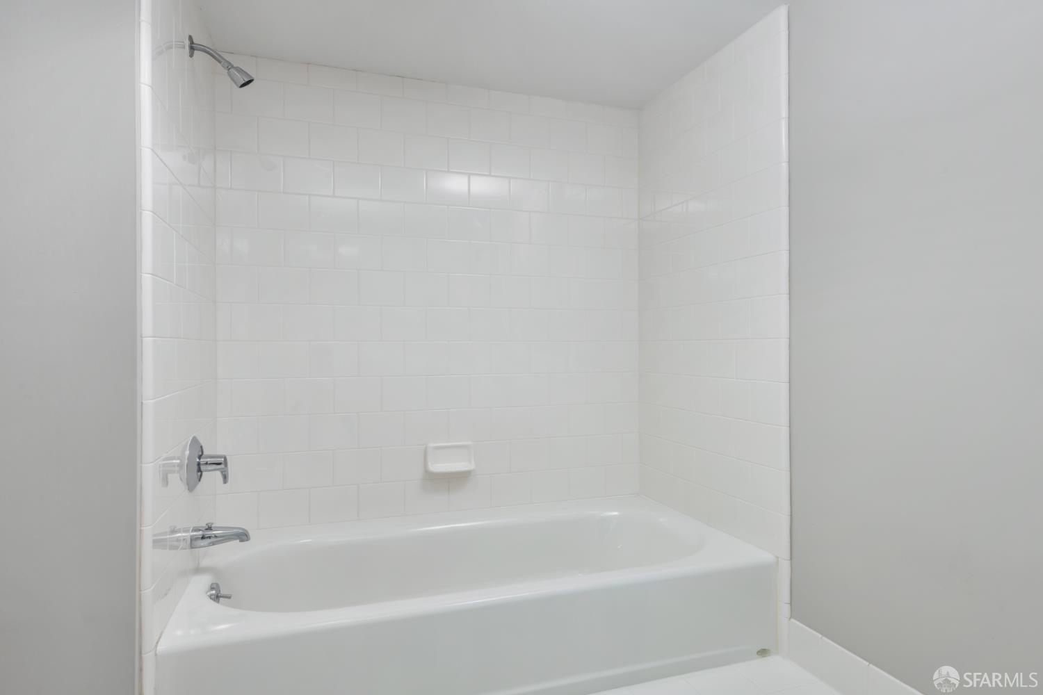 Photo #23: 426104709 Listing: Photo #23