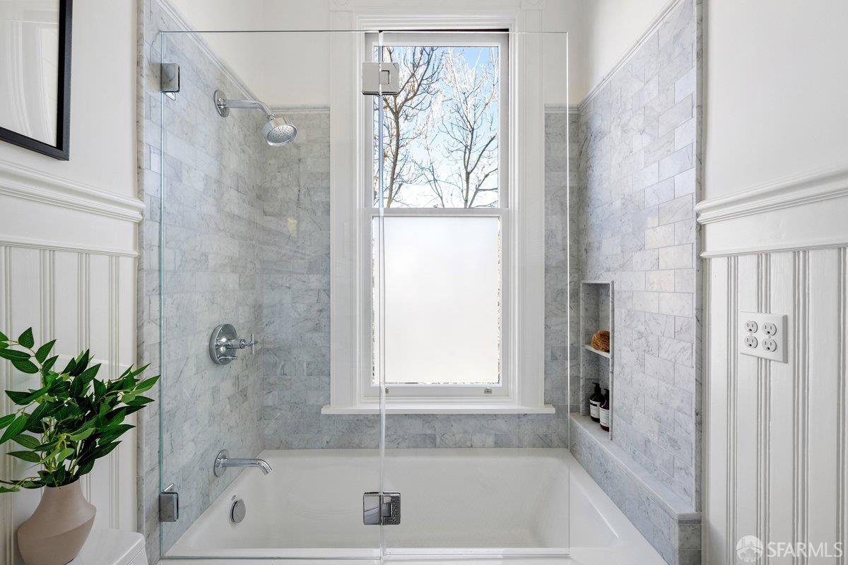 Detail Gallery Image 19 of 42 For 669 Shrader St, San Francisco,  CA 94117 - 3 Beds | 2/1 Baths