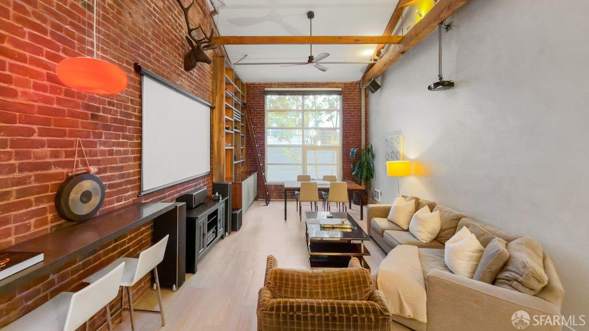 Detail Gallery Image 2 of 34 For 400 Spear St #206,  San Francisco,  CA 94105 - 1 Beds | 1 Baths