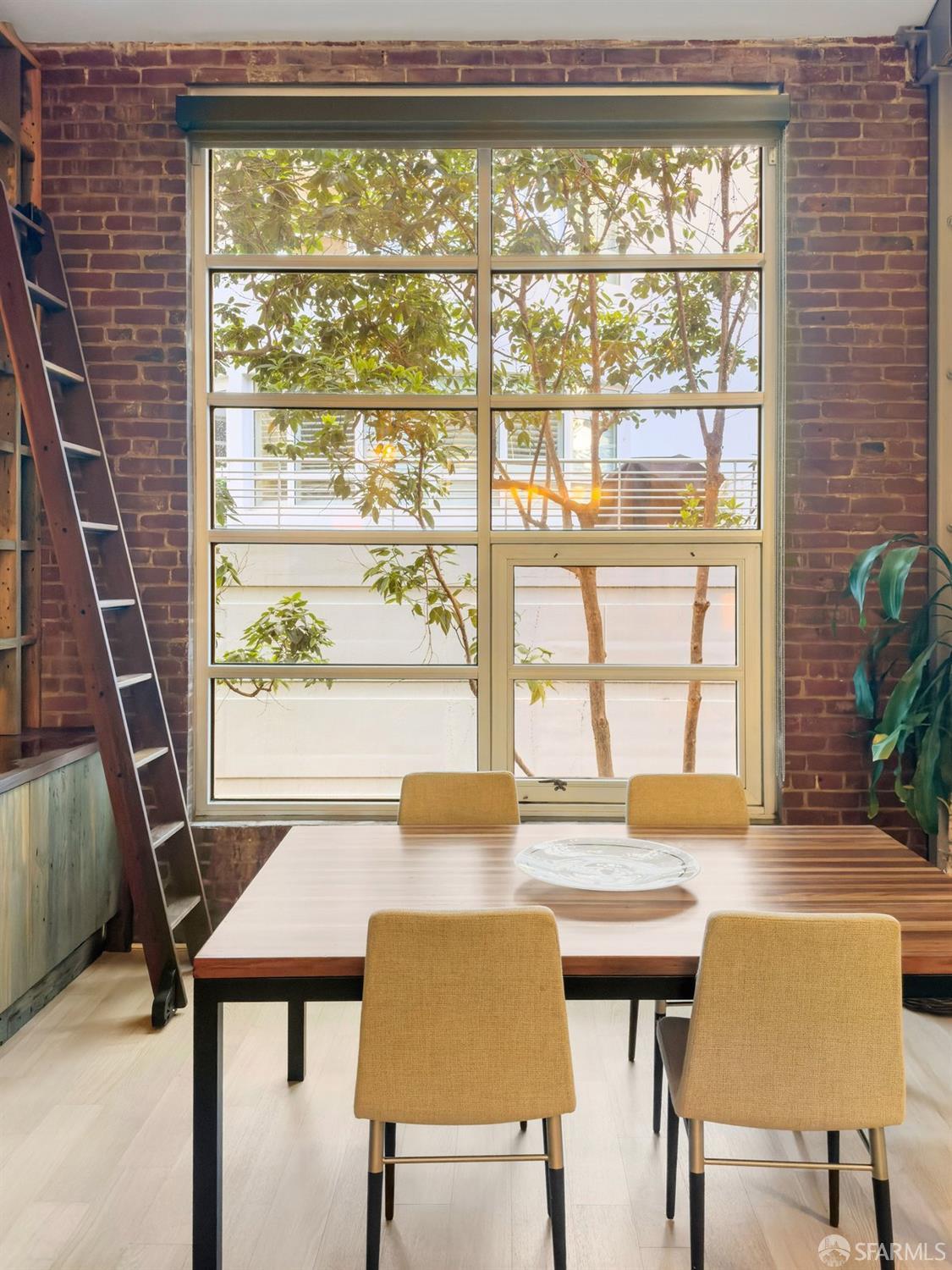 Detail Gallery Image 5 of 34 For 400 Spear St #206,  San Francisco,  CA 94105 - 1 Beds | 1 Baths