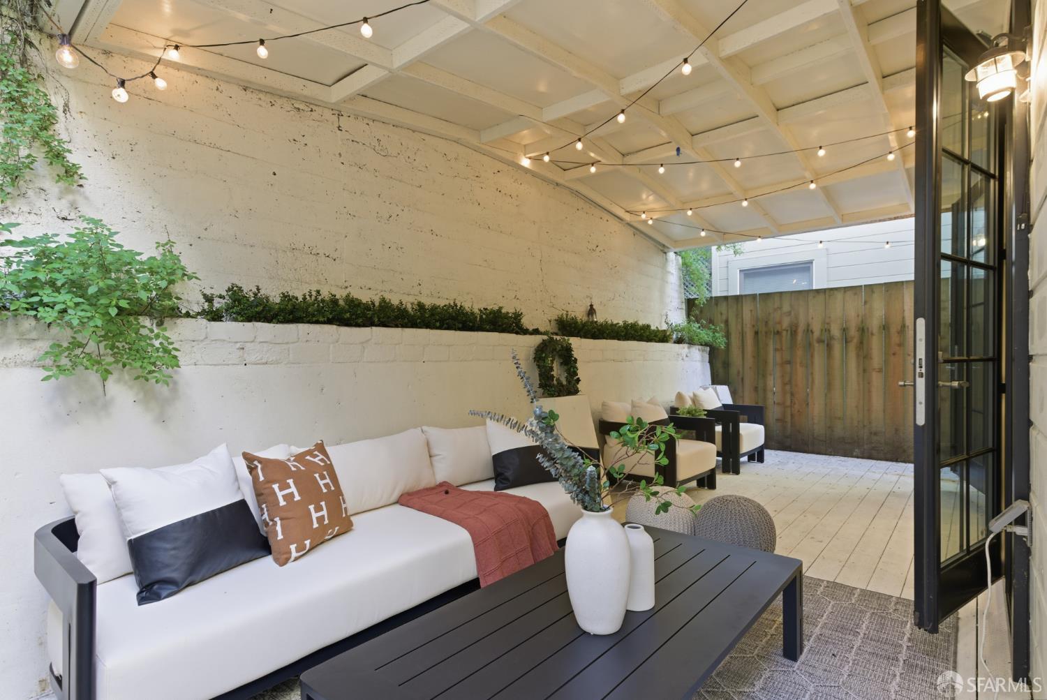 Detail Gallery Image 33 of 40 For 1225 Waller St, San Francisco,  CA 94117 - 3 Beds | 2 Baths