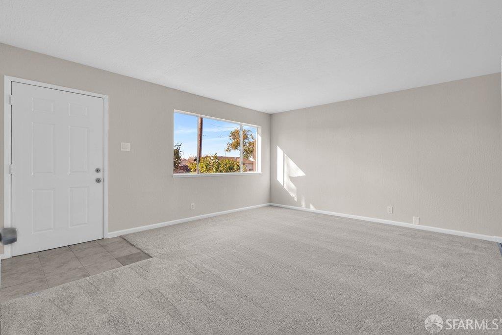 Detail Gallery Image 10 of 39 For 2975 Sherman St, Pittsburg,  CA 94565 - 3 Beds | 1 Baths