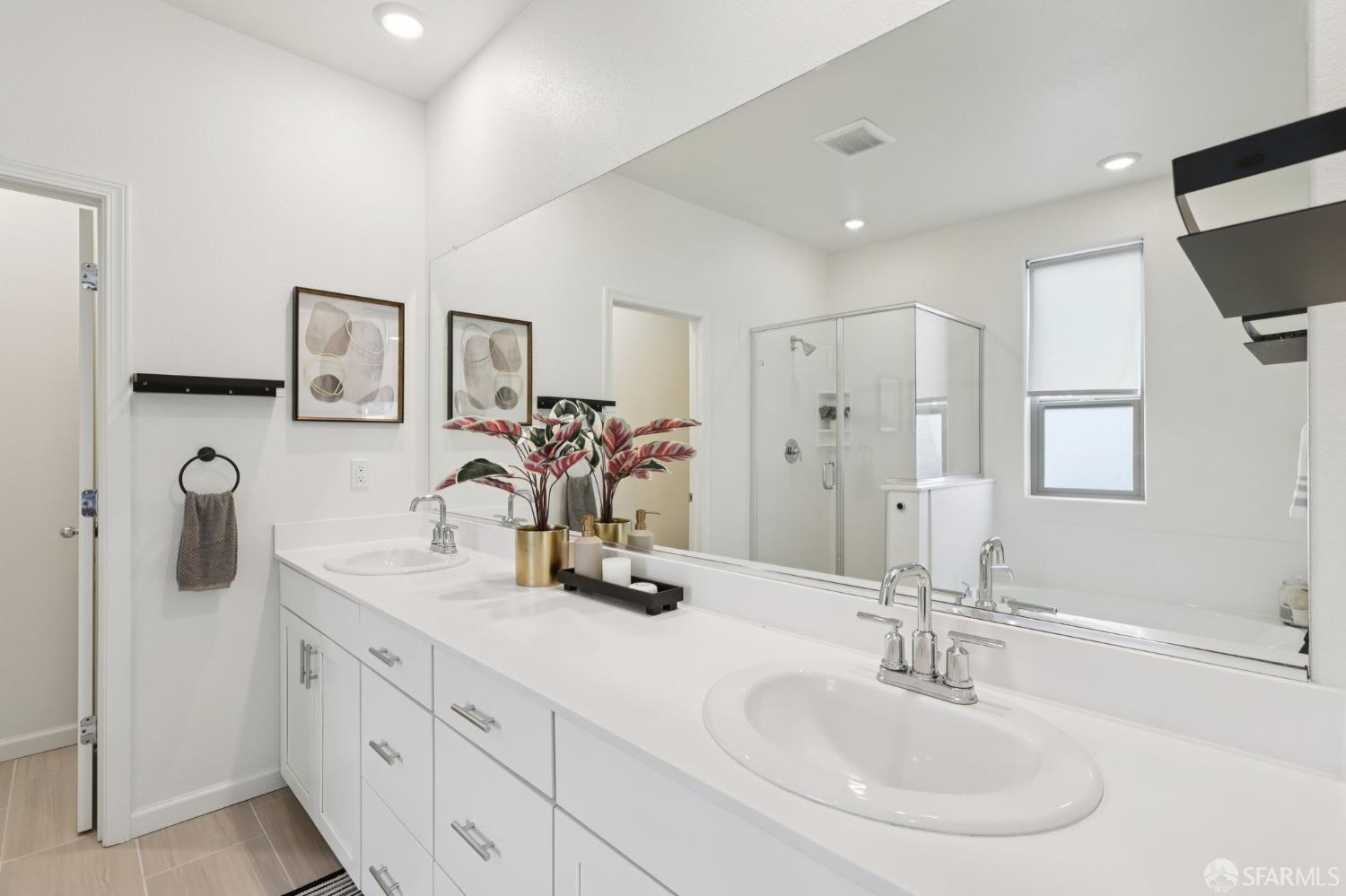 Detail Gallery Image 22 of 41 For 25422 Parklane Dr, Hayward,  CA 94544 - 4 Beds | 3/1 Baths