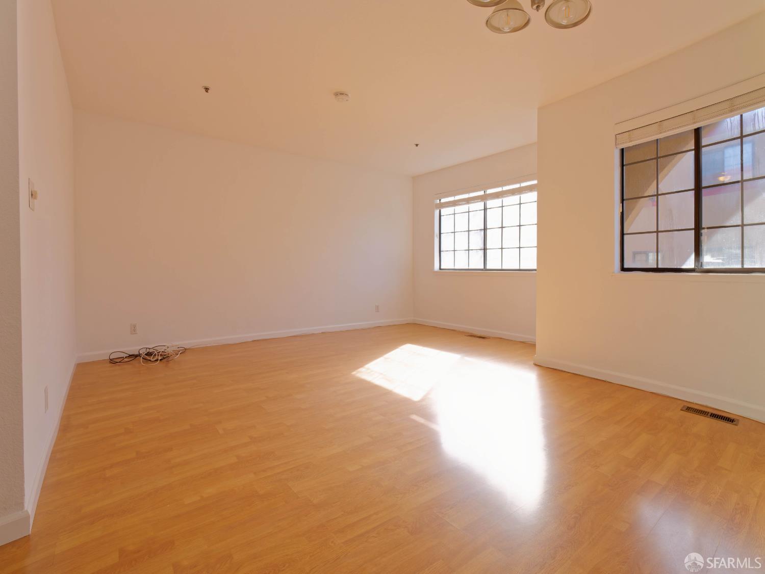 Detail Gallery Image 9 of 55 For 605 Dorado Ter #46,  San Francisco,  CA 94112 - 2 Beds | 2/1 Baths