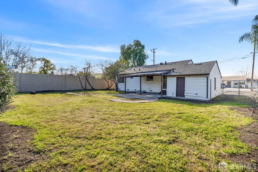 Detail Gallery Image 34 of 39 For 2975 Sherman St, Pittsburg,  CA 94565 - 3 Beds | 1 Baths