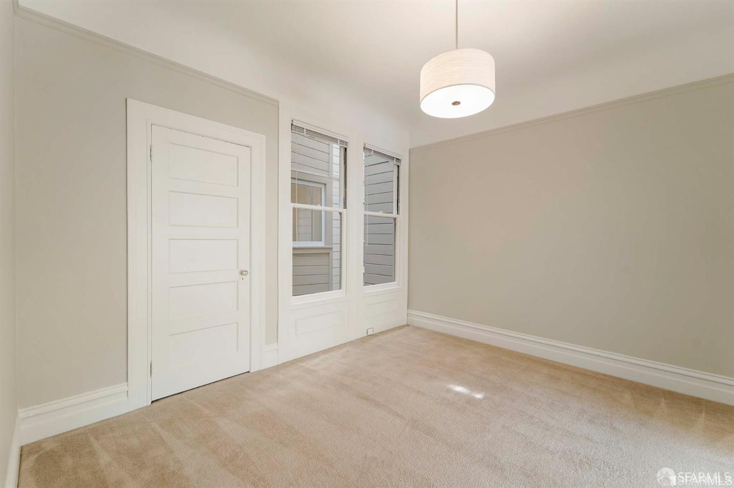 Detail Gallery Image 13 of 24 For 928 Greenwich St, San Francisco,  CA 94133 - 2 Beds | 1 Baths