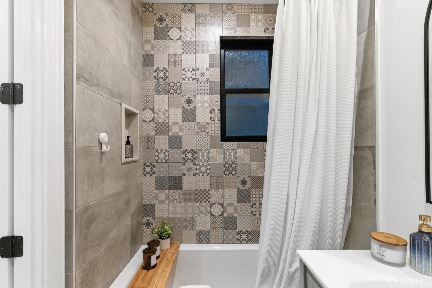Detail Gallery Image 20 of 40 For 1225 Waller St, San Francisco,  CA 94117 - 3 Beds | 2 Baths
