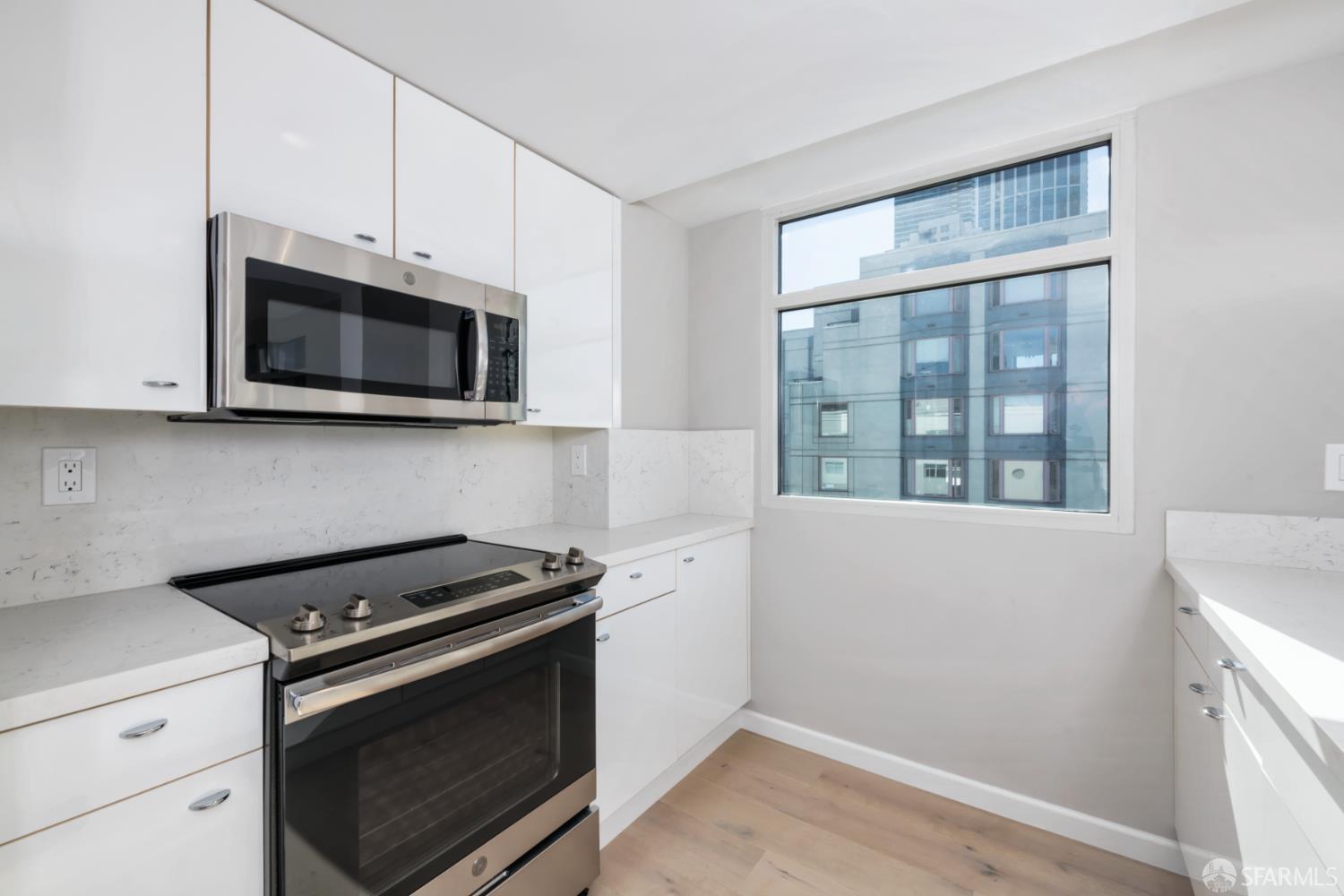 Photo #13: 426104709 Listing: Photo #13