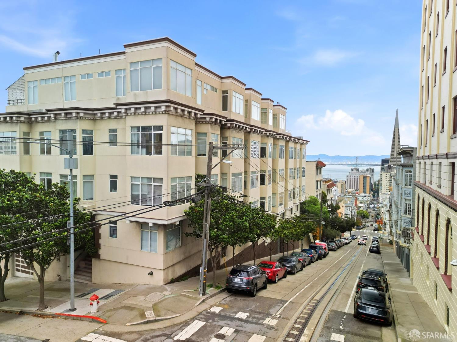 Detail Gallery Image 14 of 21 For 1400 Jones St, San Francisco,  CA 94109 - – Beds | – Baths