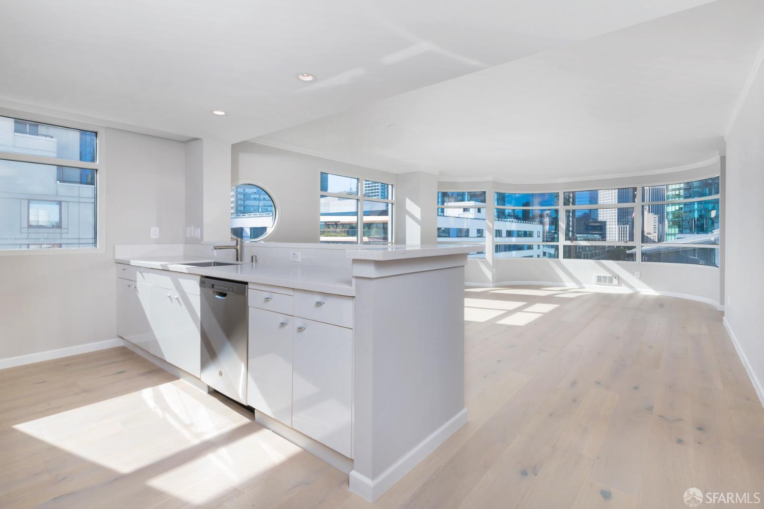 Photo #11: 426104709 Listing: Photo #11