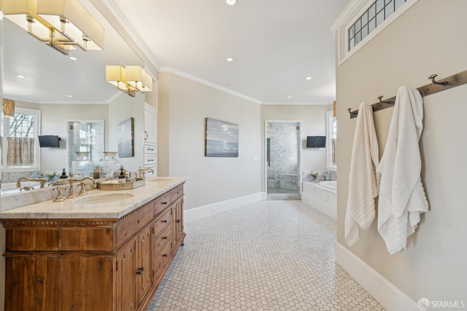 Detail Gallery Image 36 of 74 For 62 Farragut Ave, Piedmont,  CA 94610 - 6 Beds | 8/1 Baths