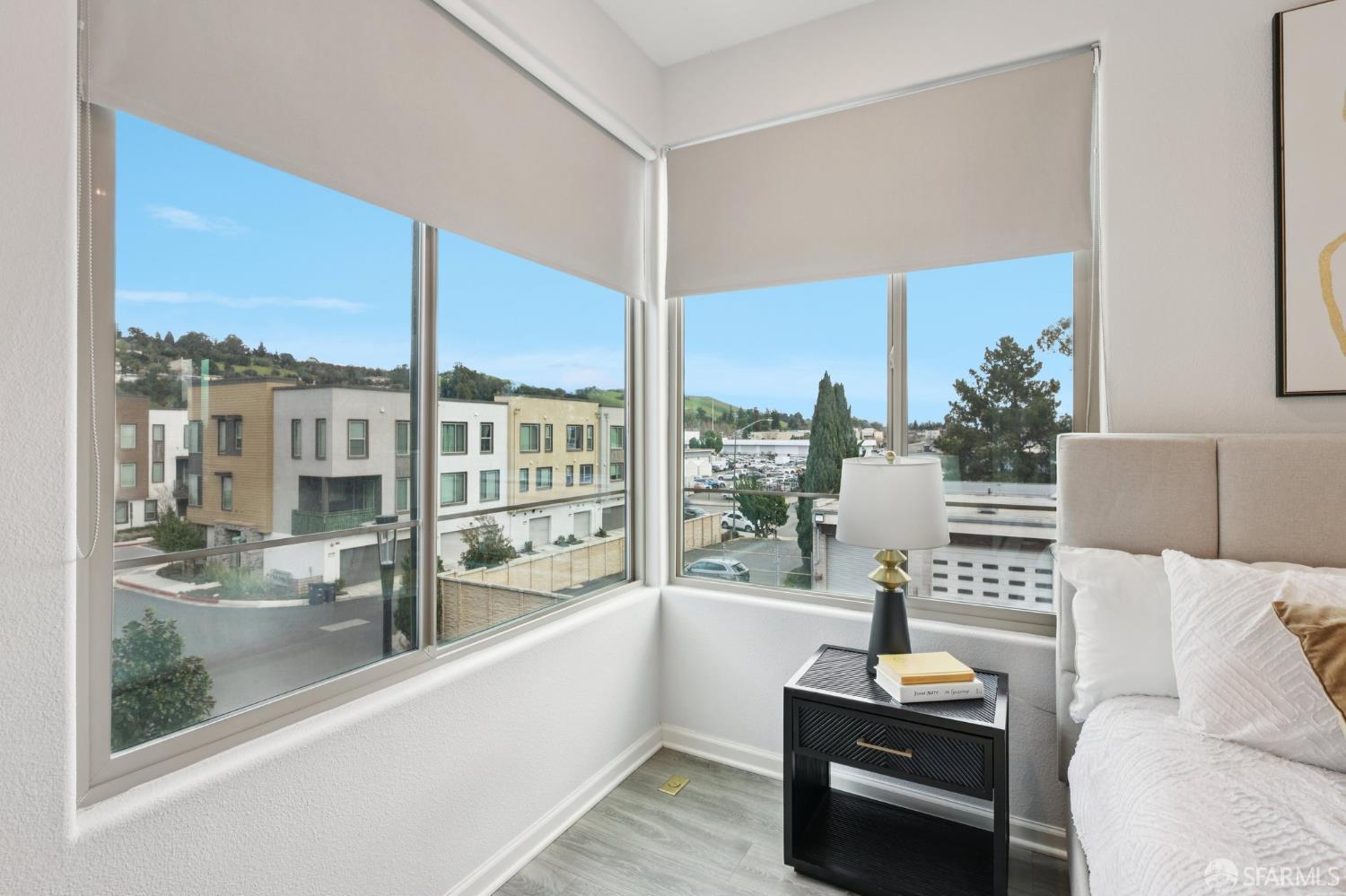 Detail Gallery Image 21 of 41 For 25422 Parklane Dr, Hayward,  CA 94544 - 4 Beds | 3/1 Baths