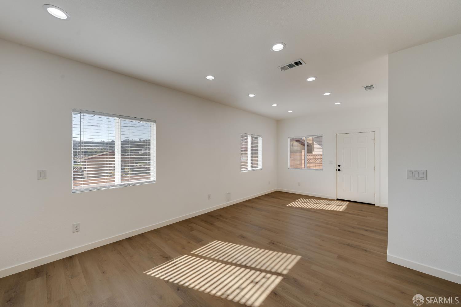 220 Sequoia Avenue photo 38