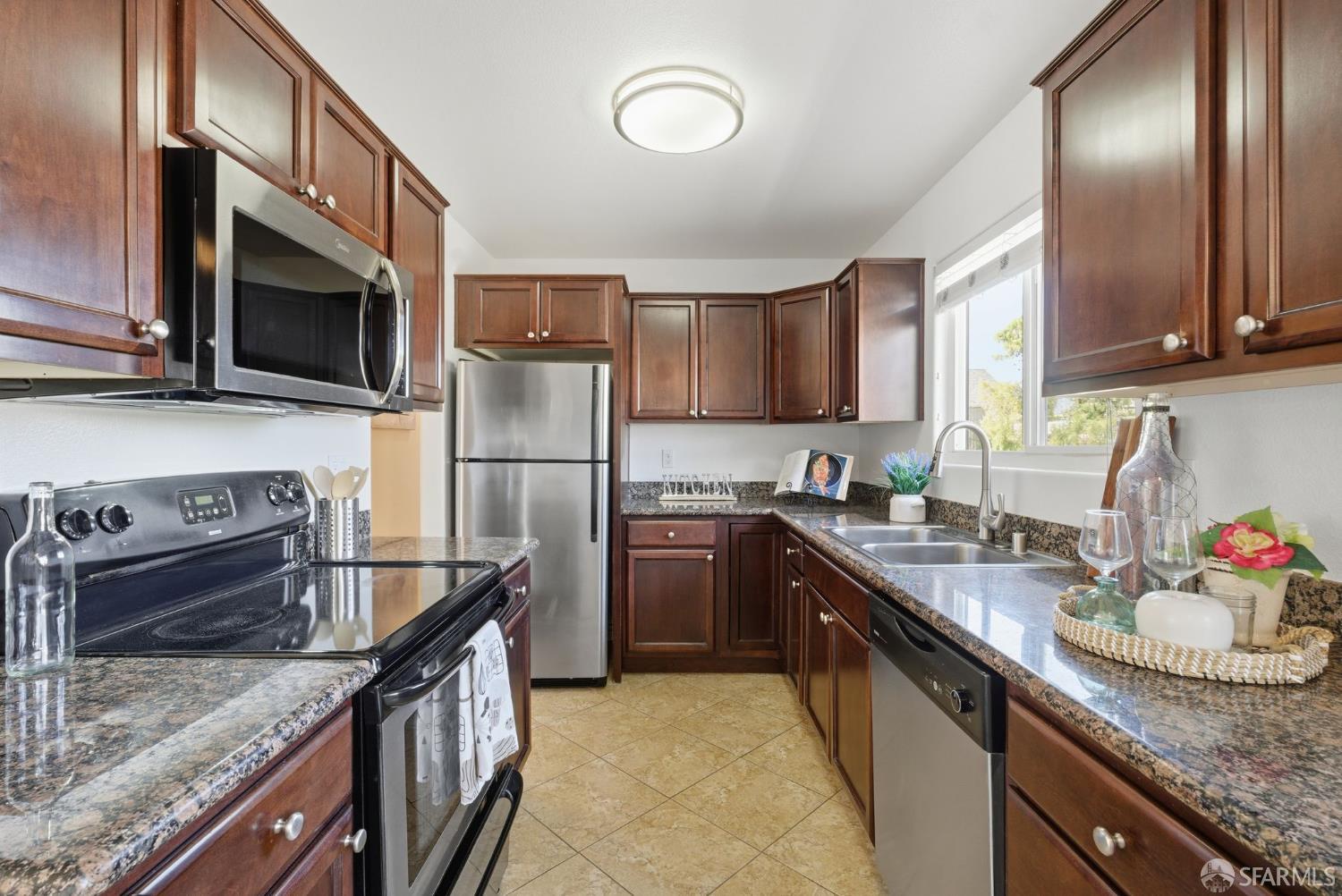 Detail Gallery Image 8 of 67 For 4970 Cherry Ave #211,  San Jose,  CA 95118 - 2 Beds | 1/1 Baths