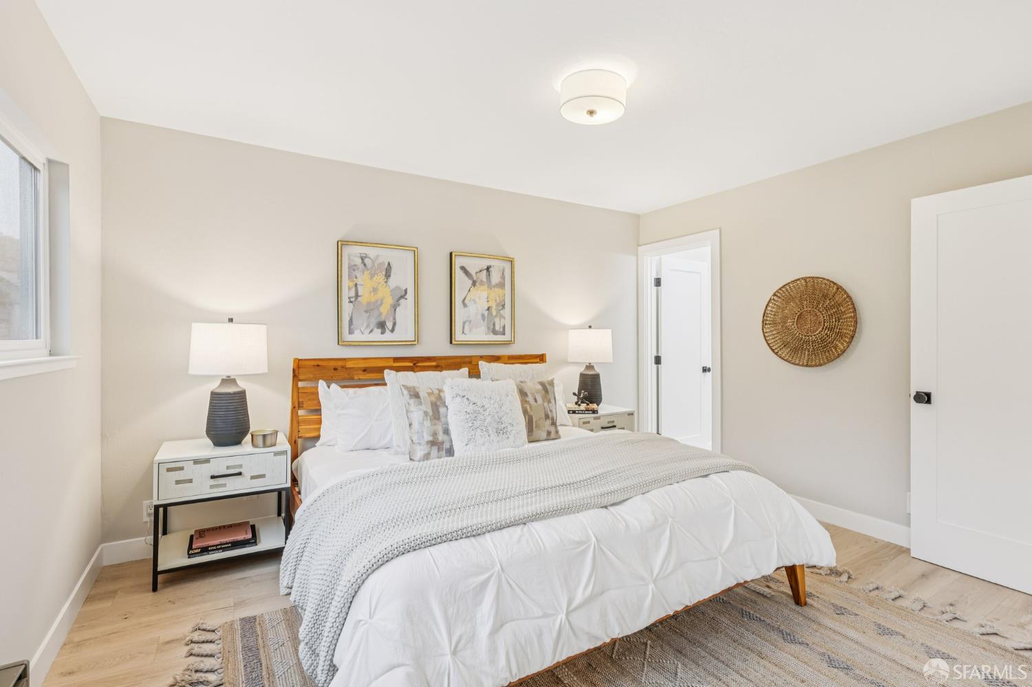 Detail Gallery Image 18 of 29 For 159 Carl St #3,  San Francisco,  CA 94117 - 3 Beds | 2 Baths