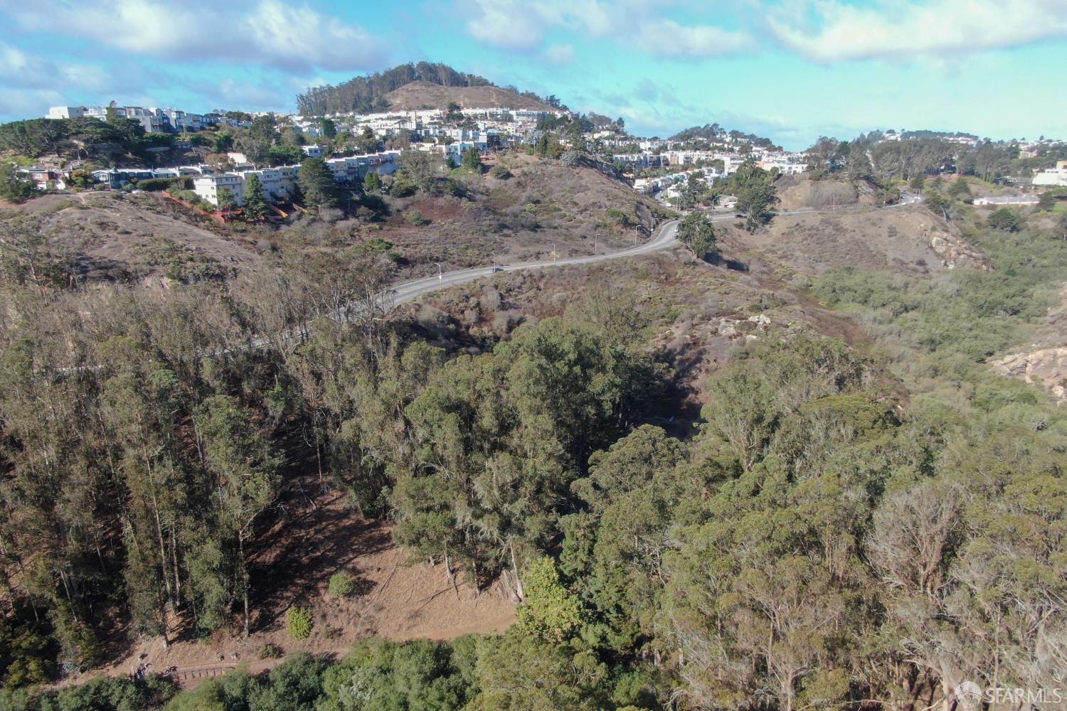 Detail Gallery Image 70 of 86 For 100 Encline Ct, San Francisco,  CA 94127 - 3 Beds | 2 Baths