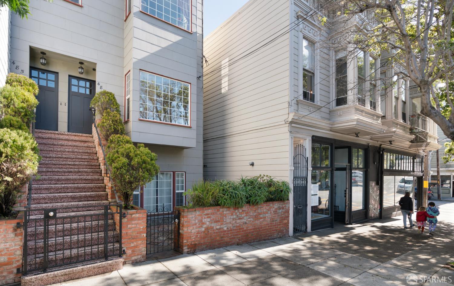 Detail Gallery Image 2 of 35 For 487 Sanchez St, San Francisco,  CA 94114 - 2 Beds | 1 Baths