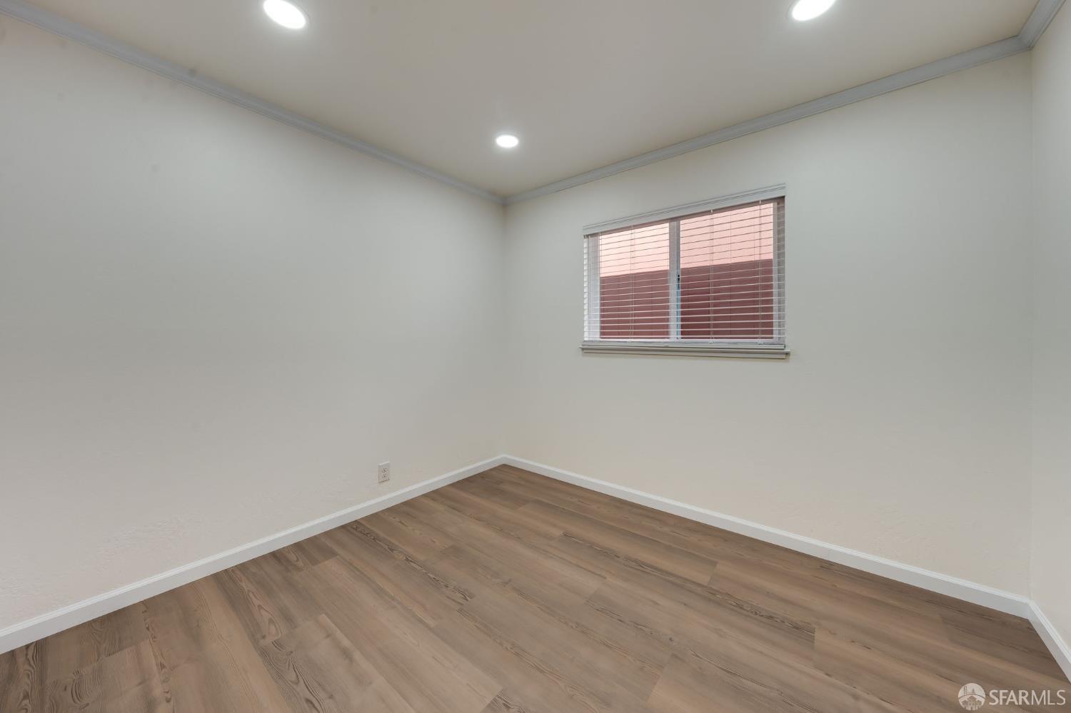 220 Sequoia Avenue photo 27