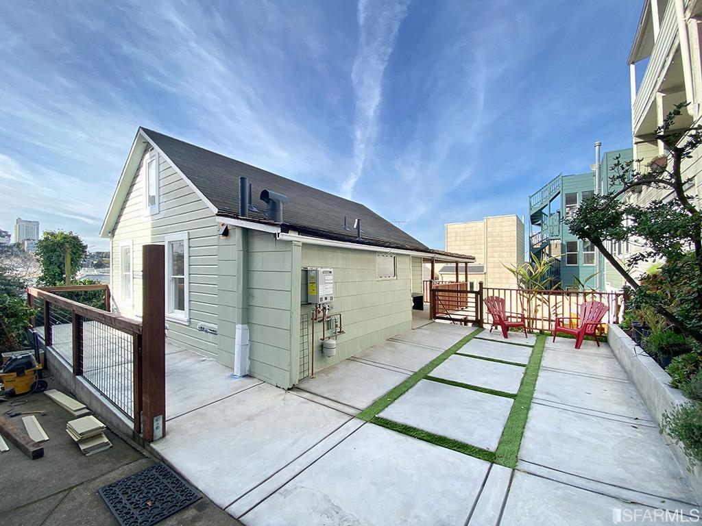 Detail Gallery Image 16 of 28 For 1943 Stockton St, San Francisco,  CA 94133 - 2 Beds | 1 Baths