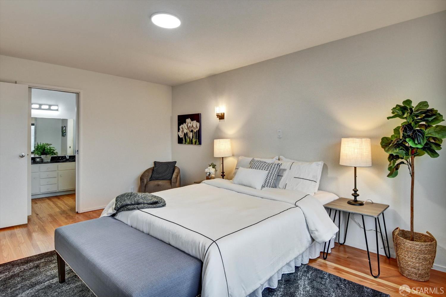 Detail Gallery Image 24 of 43 For 635 Parkview Cir, Pacifica,  CA 94044 - 4 Beds | 2 Baths