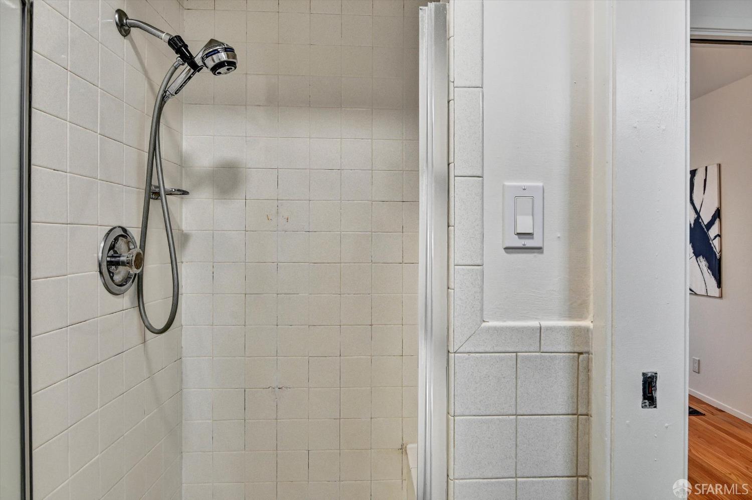 Detail Gallery Image 28 of 43 For 635 Parkview Cir, Pacifica,  CA 94044 - 4 Beds | 2 Baths