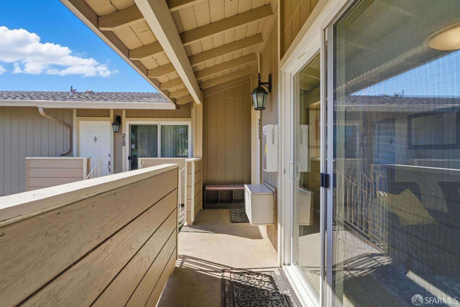 Detail Gallery Image 2 of 67 For 4970 Cherry Ave #211,  San Jose,  CA 95118 - 2 Beds | 1/1 Baths