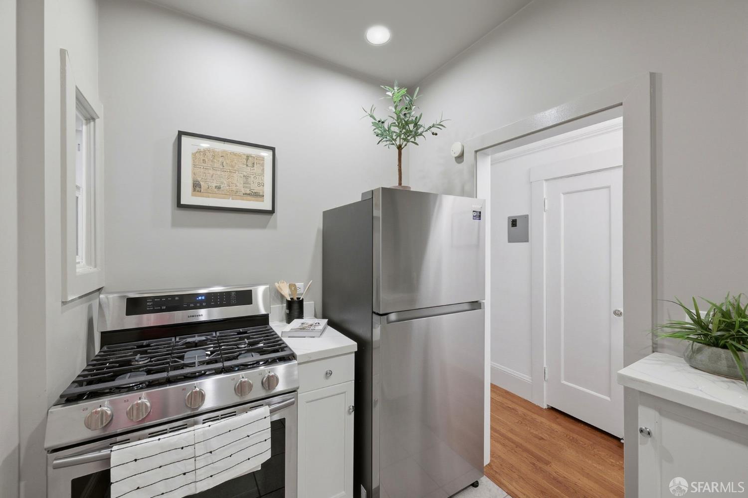 Detail Gallery Image 7 of 23 For 1805 Pine St #22,  San Francisco,  CA 94109 - 1 Beds | 1 Baths