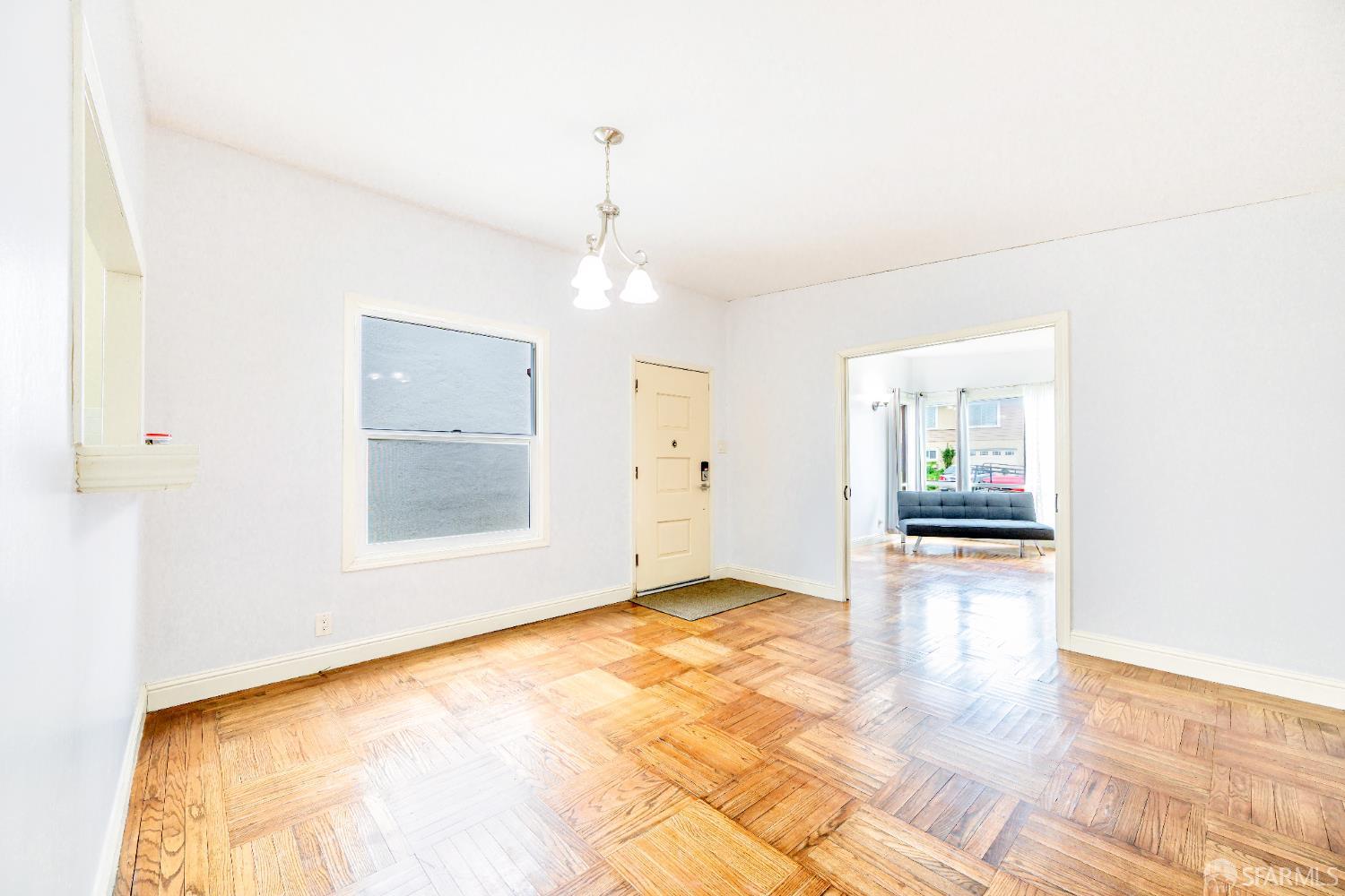 Detail Gallery Image 13 of 43 For 29 Oceanside Dr, Daly City,  CA 94015 - 3 Beds | 2 Baths