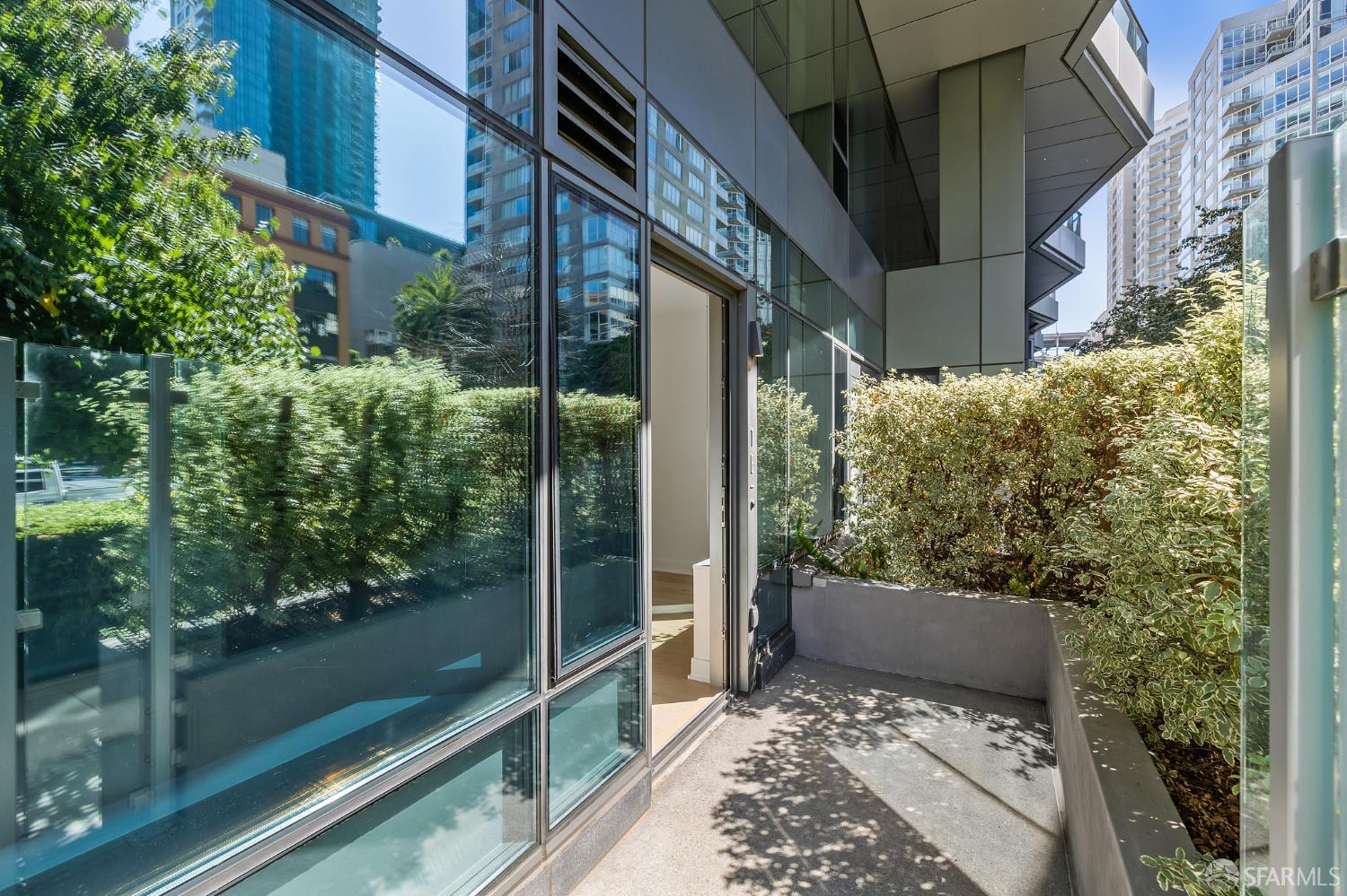 Detail Gallery Image 19 of 45 For 201 Folsom St 1b,  San Francisco,  CA 94105 - 1 Beds | 1/1 Baths