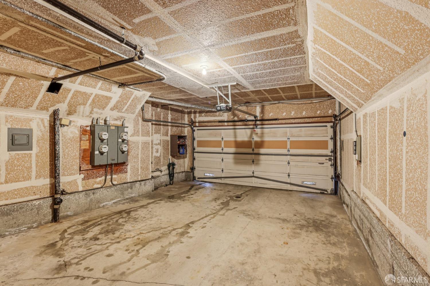 Detail Gallery Image 22 of 29 For 159 Carl St #3,  San Francisco,  CA 94117 - 3 Beds | 2 Baths