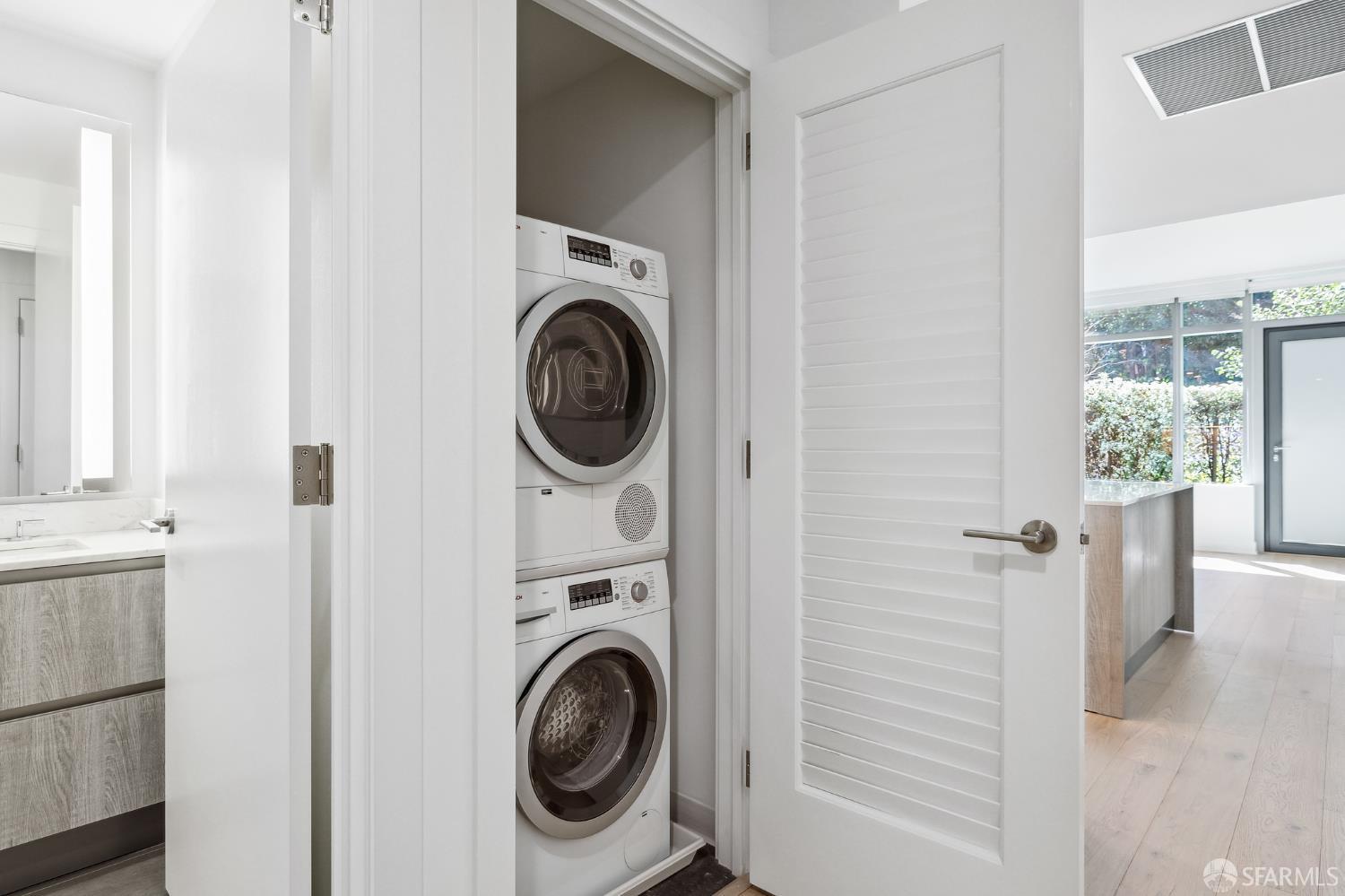 Detail Gallery Image 15 of 45 For 201 Folsom St 1b,  San Francisco,  CA 94105 - 1 Beds | 1/1 Baths