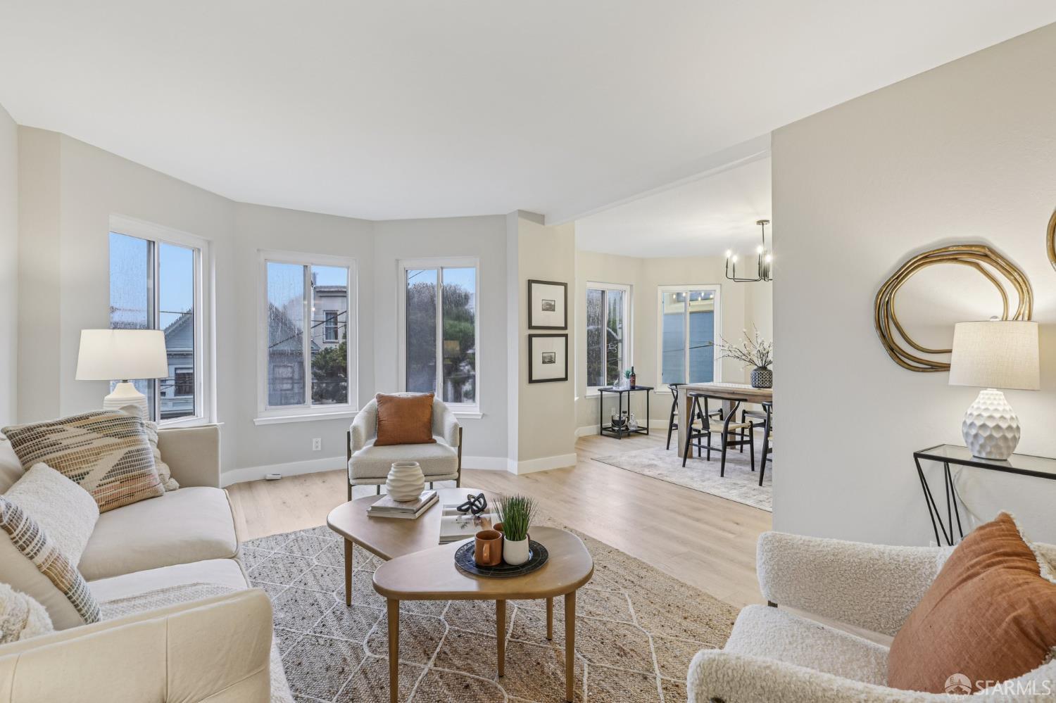 Detail Gallery Image 4 of 29 For 159 Carl St #3,  San Francisco,  CA 94117 - 3 Beds | 2 Baths