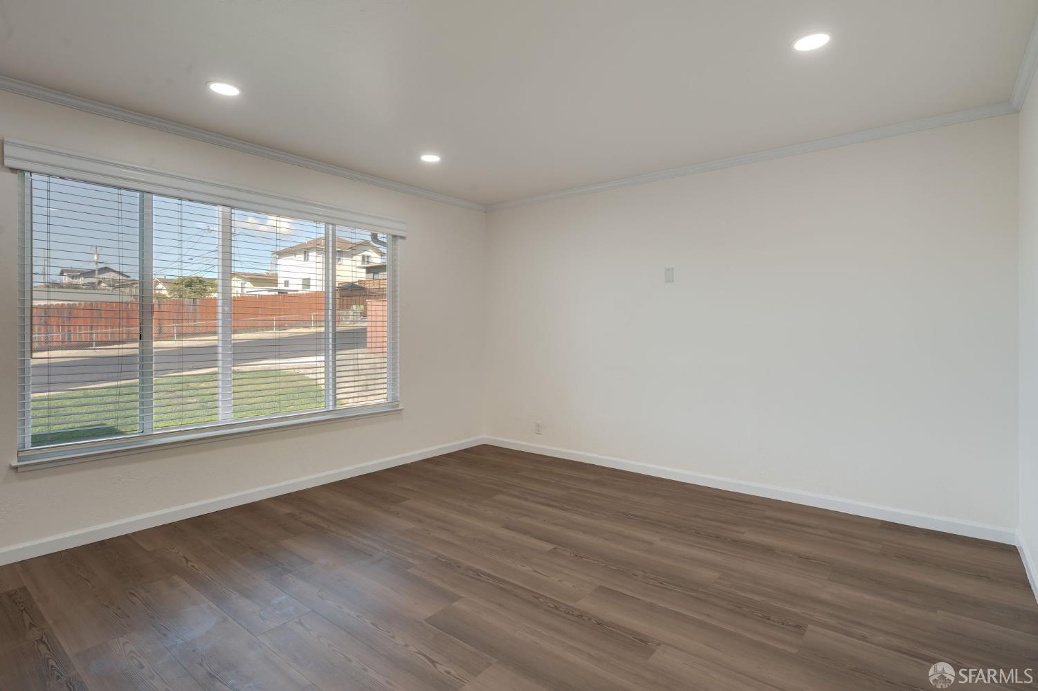 220 Sequoia Avenue photo 8
