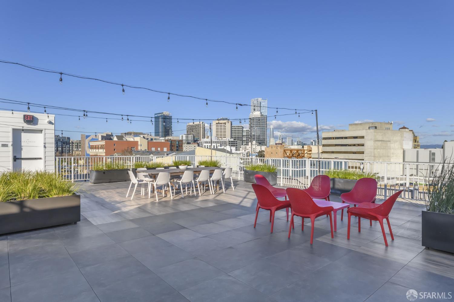 Detail Gallery Image 15 of 23 For 100 Duboce Ave #504,  San Francisco,  CA 94103 - 2 Beds | 2 Baths