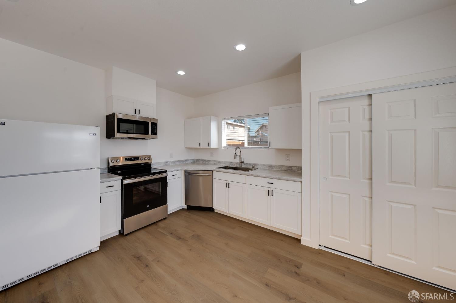 220 Sequoia Avenue photo 45