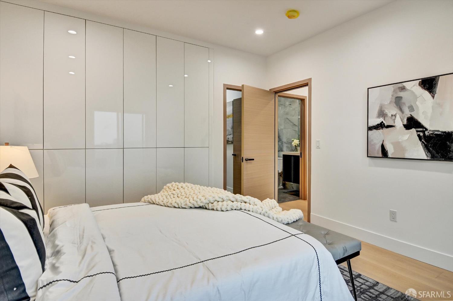 Detail Gallery Image 27 of 92 For 1815 18th Ave, San Francisco,  CA 94122 - 3 Beds | 3/1 Baths