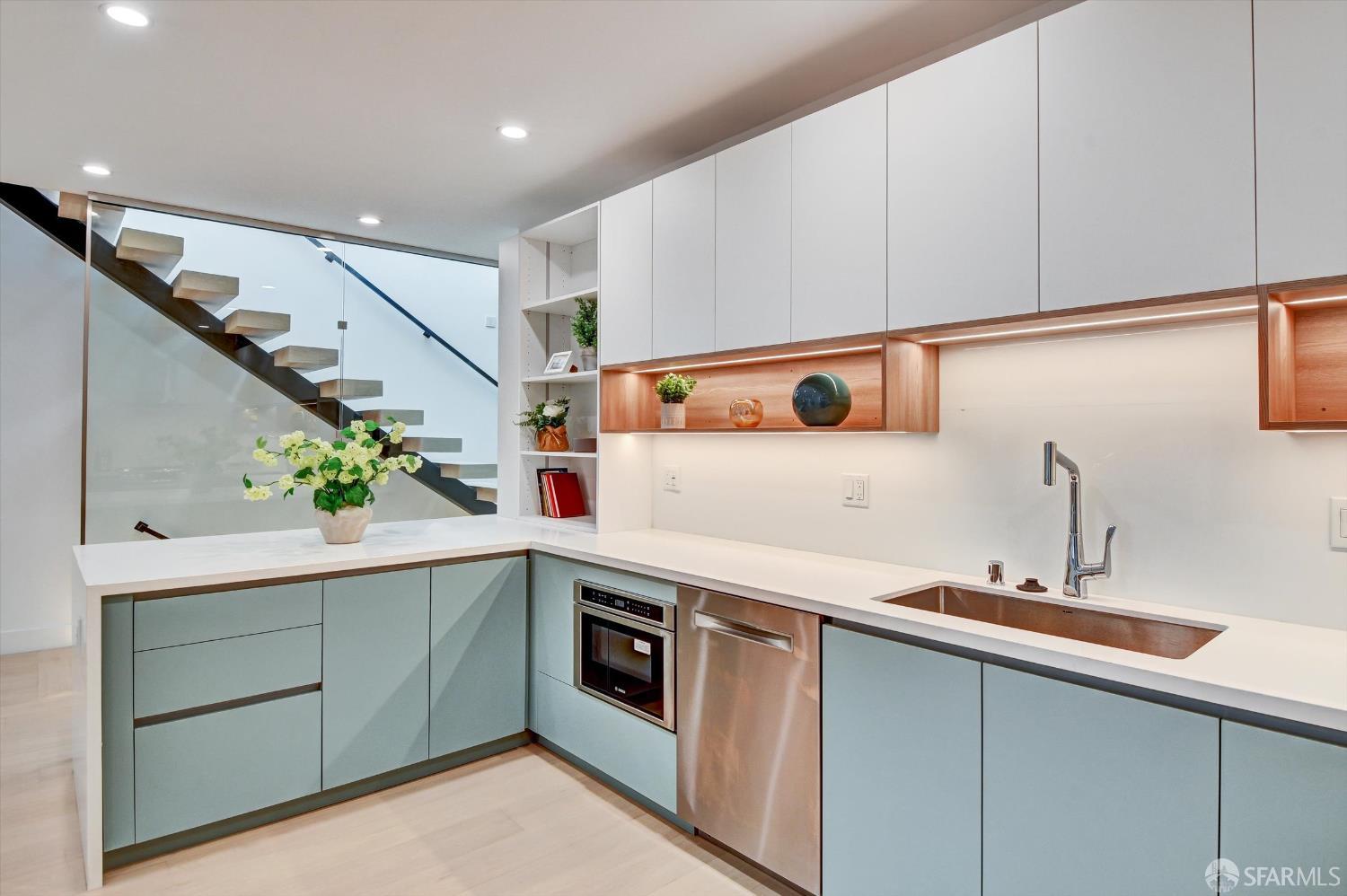 Detail Gallery Image 19 of 92 For 1815 18th Ave, San Francisco,  CA 94122 - 3 Beds | 3/1 Baths