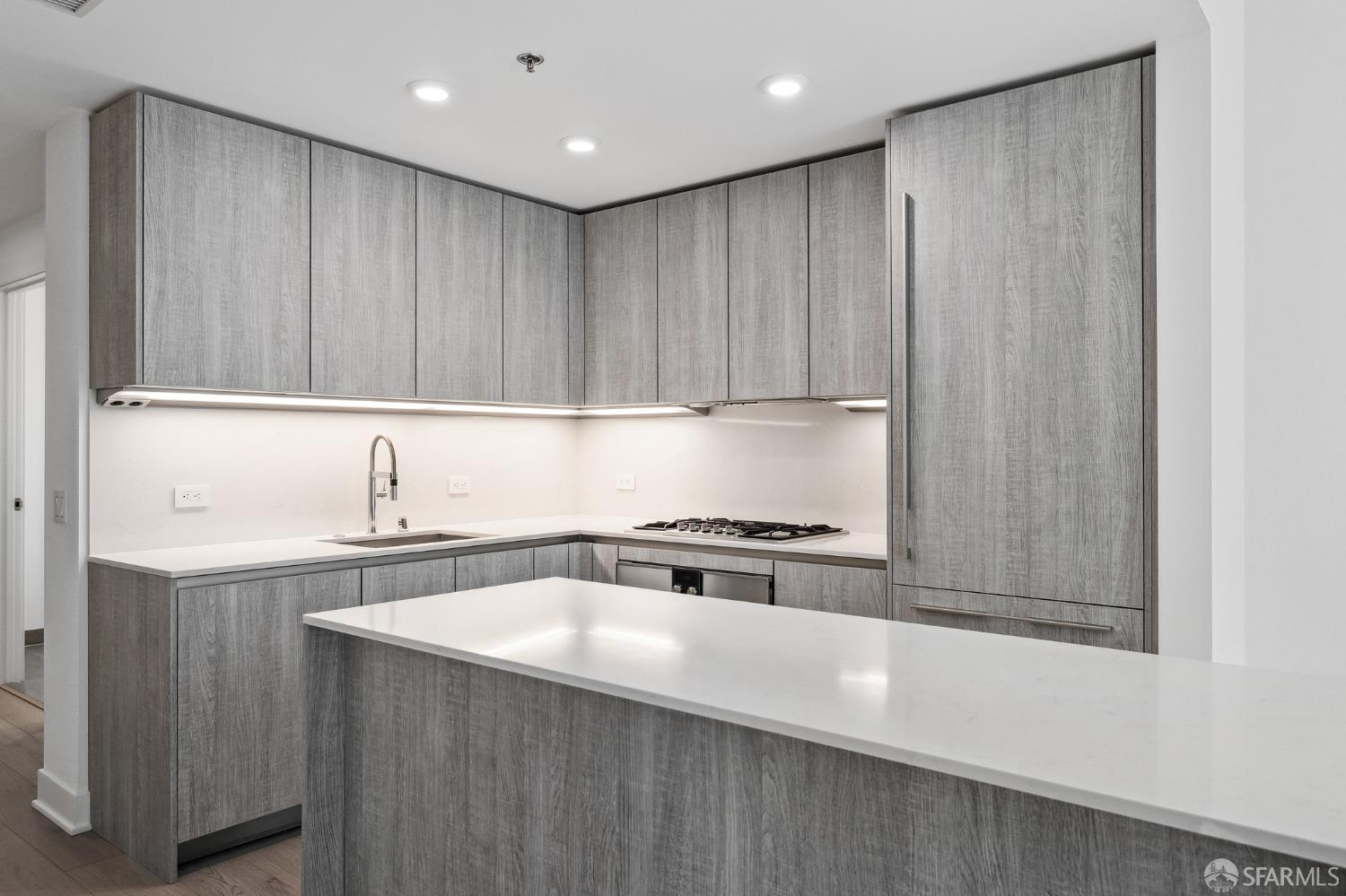 Detail Gallery Image 4 of 45 For 201 Folsom St 1b,  San Francisco,  CA 94105 - 1 Beds | 1/1 Baths