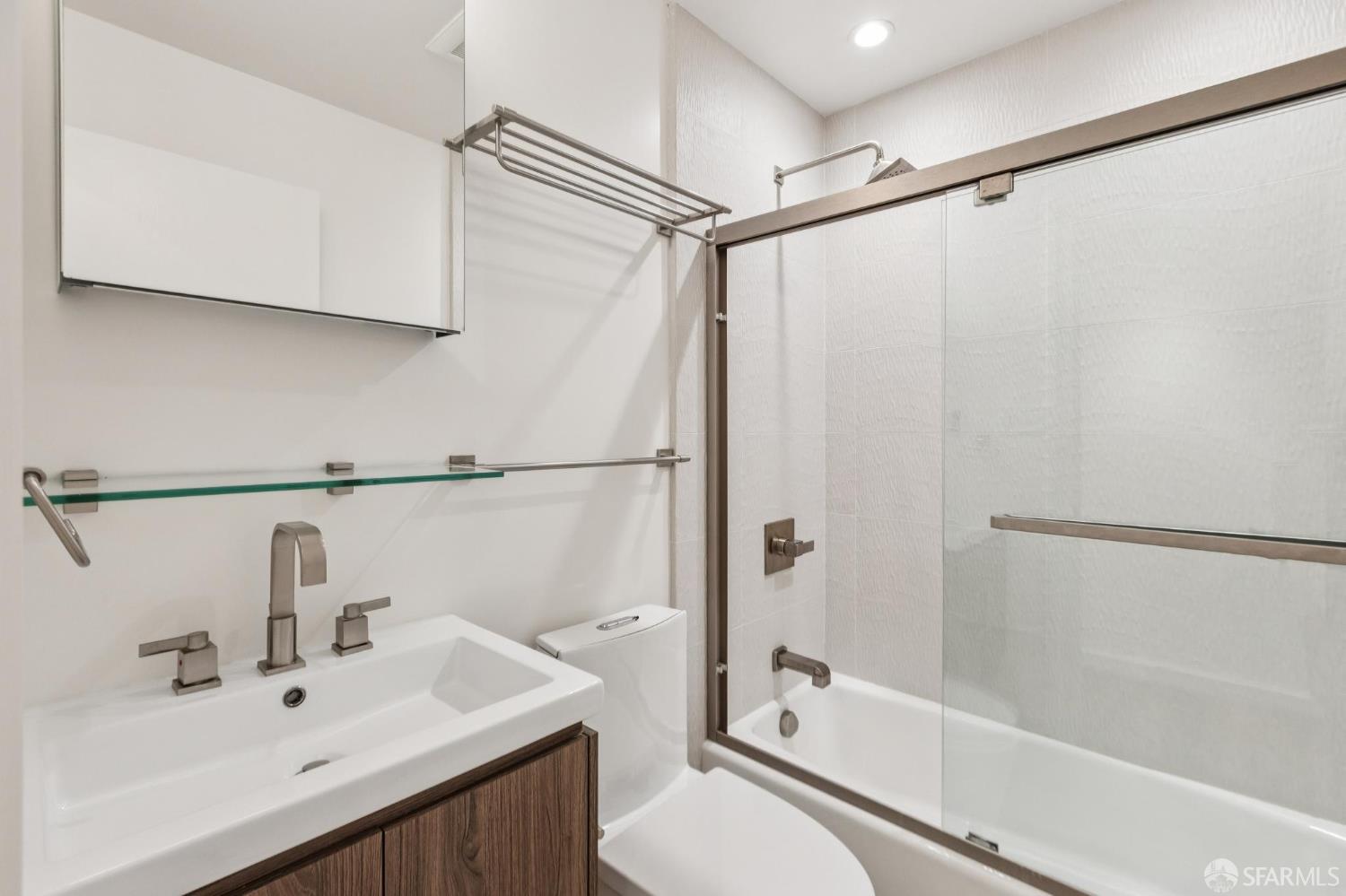 Detail Gallery Image 19 of 42 For 1831 Grant Ave #102,  San Francisco,  CA 94133 - 1 Beds | 1 Baths