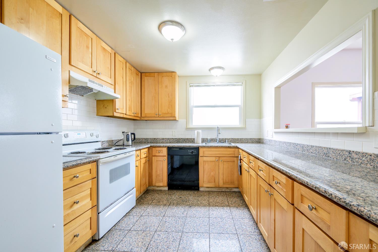 Detail Gallery Image 15 of 43 For 29 Oceanside Dr, Daly City,  CA 94015 - 3 Beds | 2 Baths