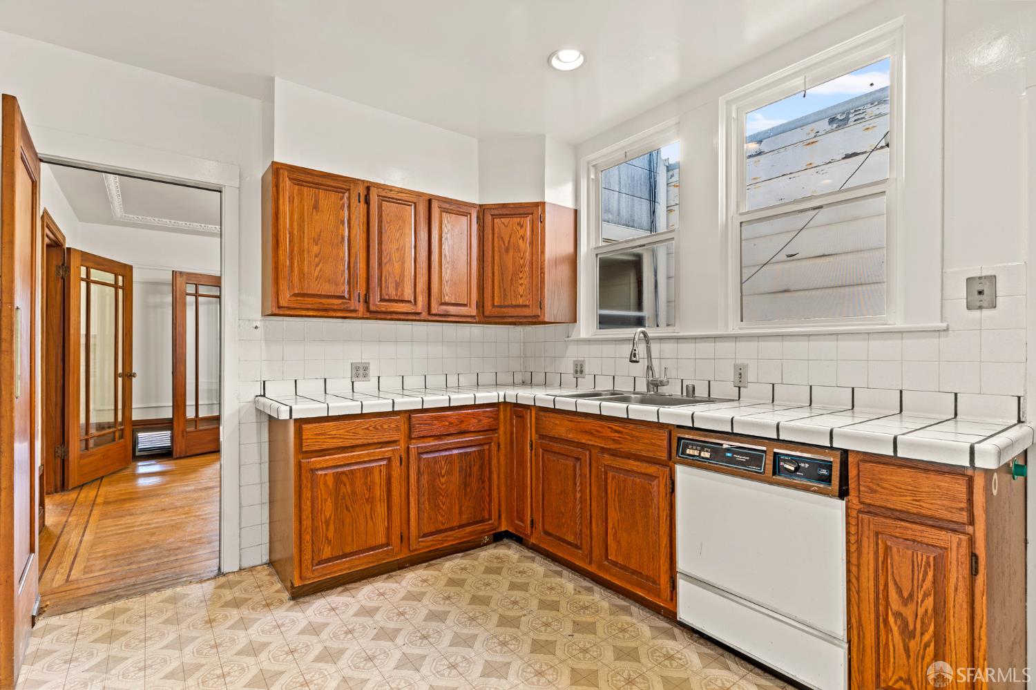 Detail Gallery Image 12 of 33 For 779 43rd Ave, San Francisco,  CA 94121 - 4 Beds | 2 Baths