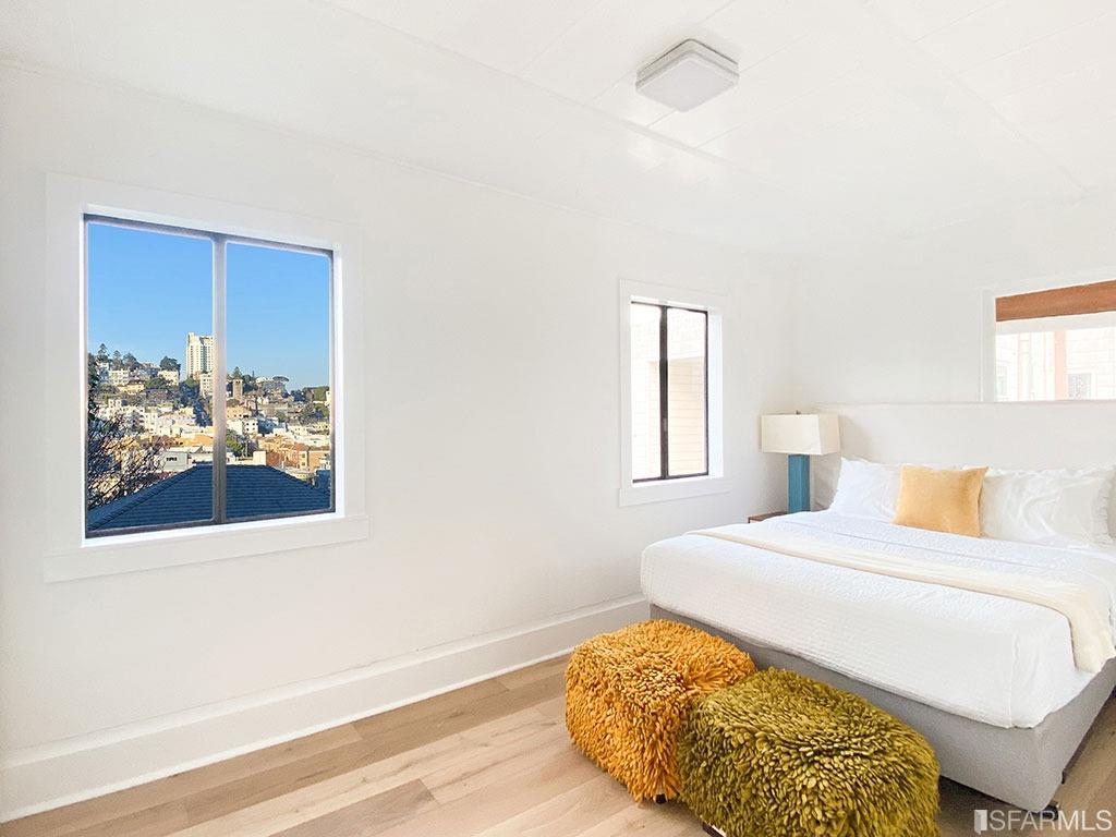 Detail Gallery Image 5 of 28 For 1943 Stockton St, San Francisco,  CA 94133 - 2 Beds | 1 Baths