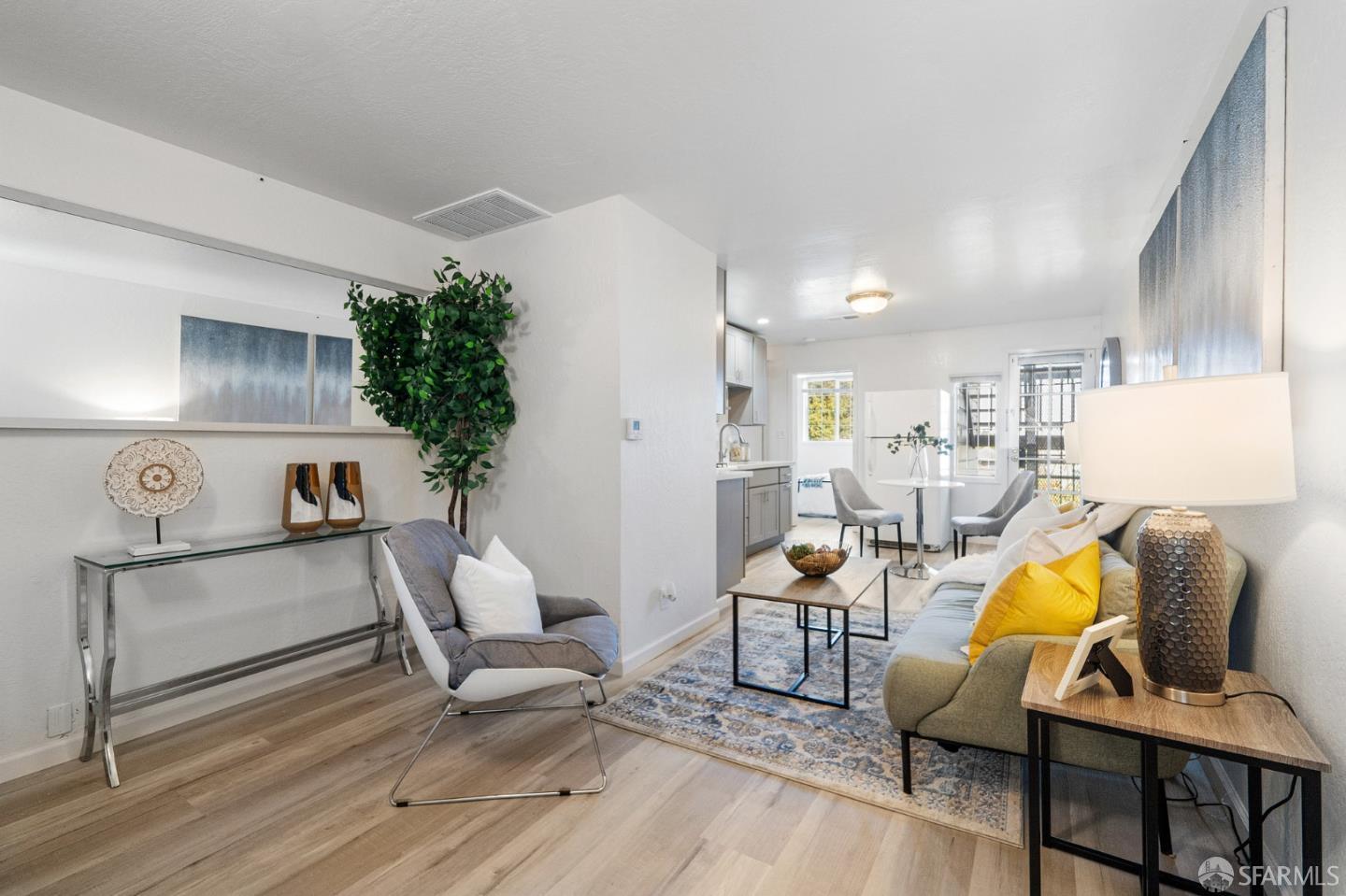 Detail Gallery Image 12 of 19 For 28 Shakespeare St, Daly City,  CA 94014 - 4 Beds | 3 Baths