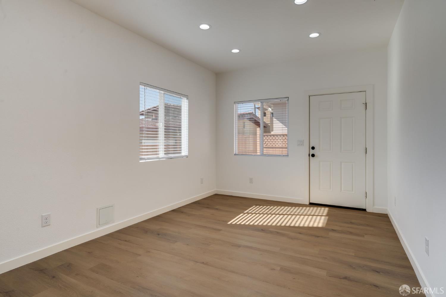 220 Sequoia Avenue photo 40