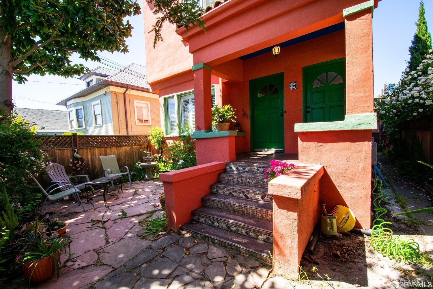 Detail Gallery Image 11 of 11 For 652 65th St, Oakland,  CA 94609 - 2 Beds | 1 Baths