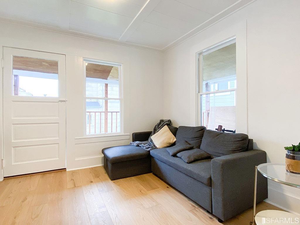 Detail Gallery Image 8 of 28 For 1943 Stockton St, San Francisco,  CA 94133 - 2 Beds | 1 Baths