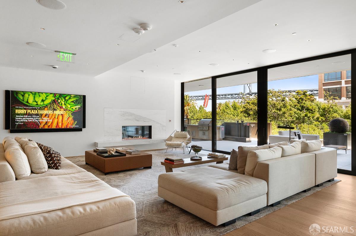 Detail Gallery Image 73 of 78 For 1 Steuart Ln #1901,  San Francisco,  CA 94105 - 3 Beds | 3 Baths