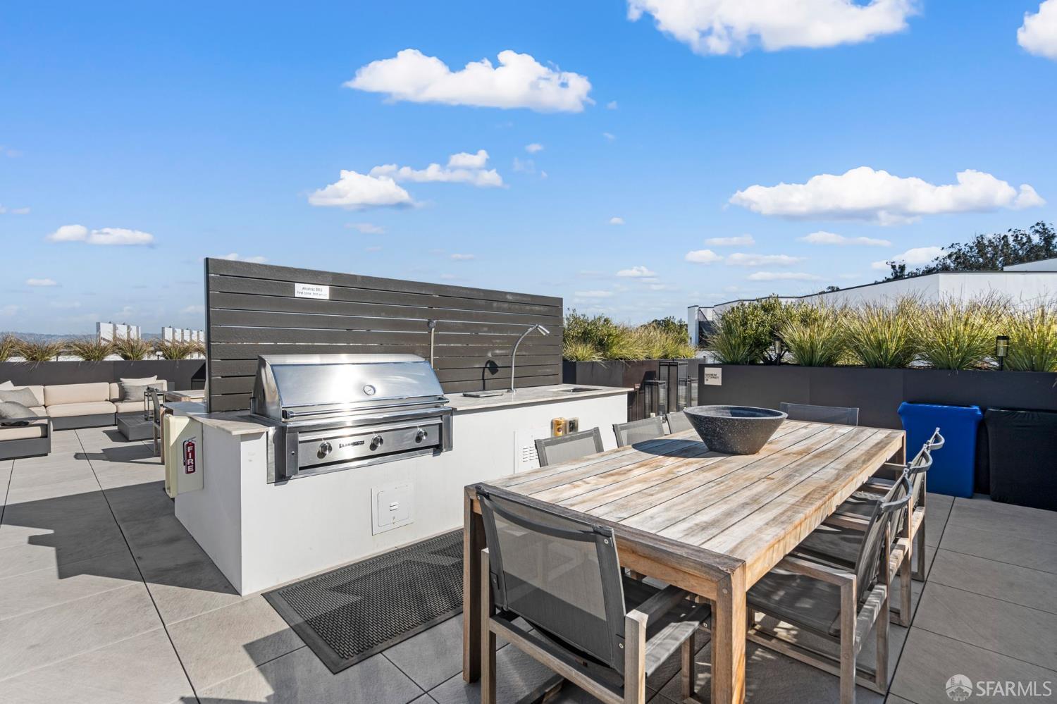 1 Bristol UNIT 201, San Francisco, CA, 94130